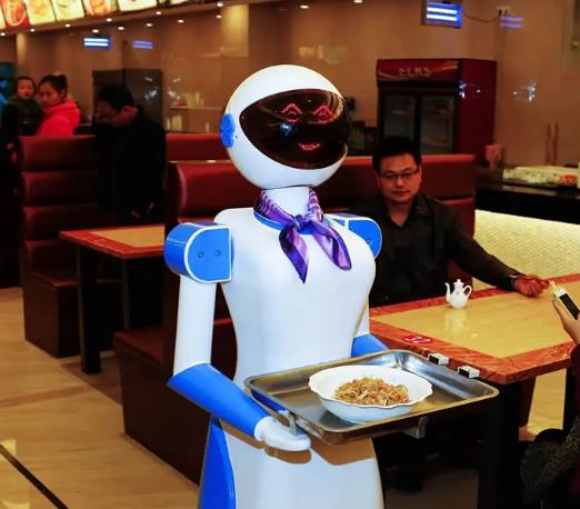 千玺机器人餐饮集团加盟的优势是什么?有关机器人餐厅的担忧是什么?