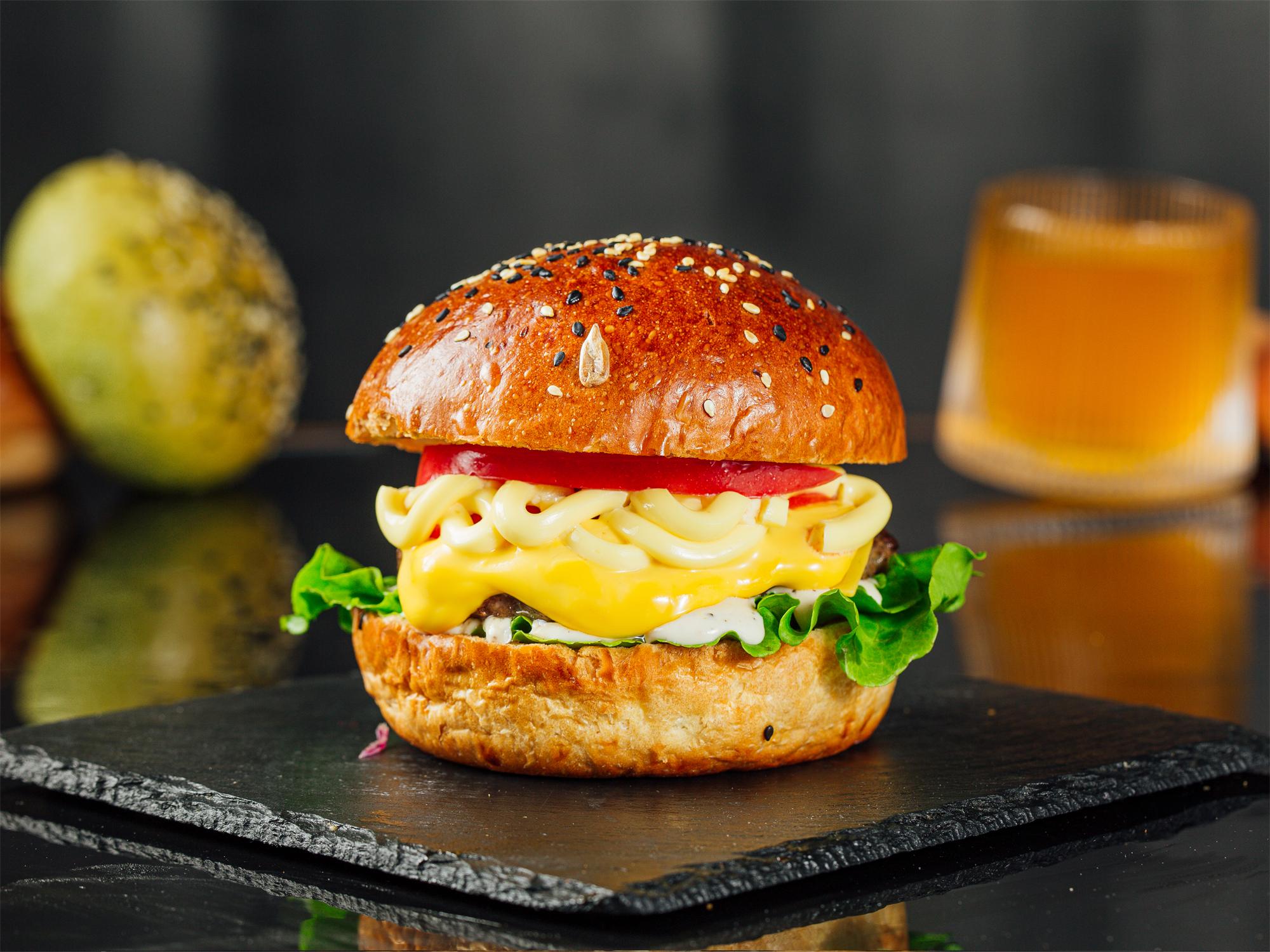 预算成本总投资32.47万起,加盟费4.46万元起